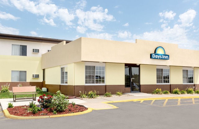 Days Inn by Wyndham Newton
