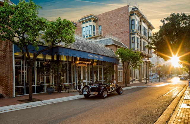 Horton Grand Hotel