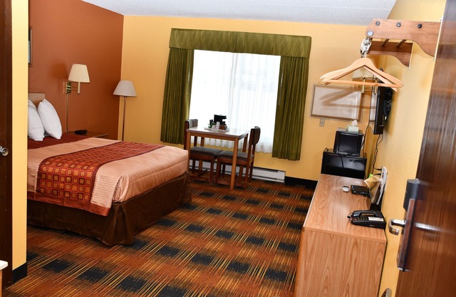 Regency Inn & Suites Faribault