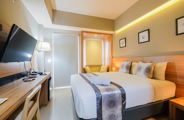 Comfortable and Fully Furnished Studio Apartment at Mustika Golf Residence