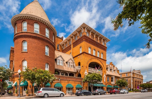 Best Western Plus Windsor Hotel