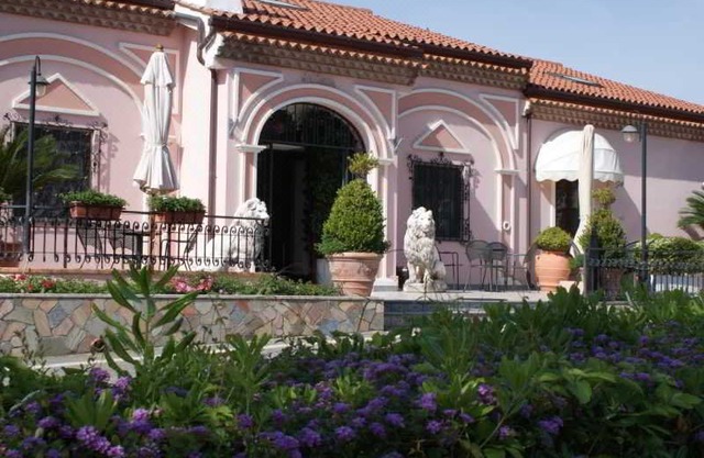 Hotel Ristorante Borgo La Tana