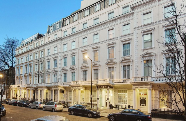 Queens Park Hotel