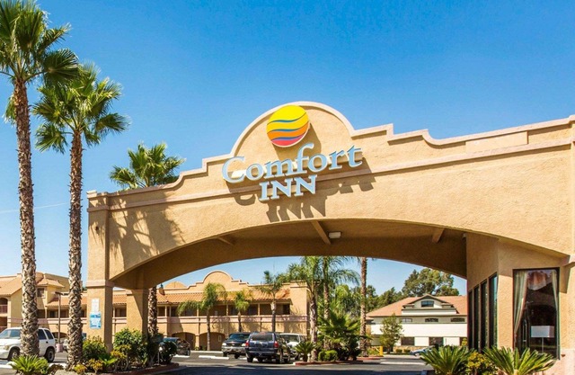 Comfort Inn & Suites Moreno Valley Near March Air Reserve Base