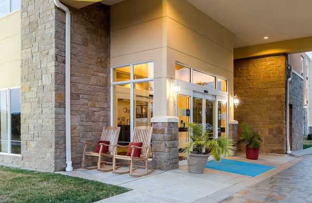 Comfort Suites Palestine