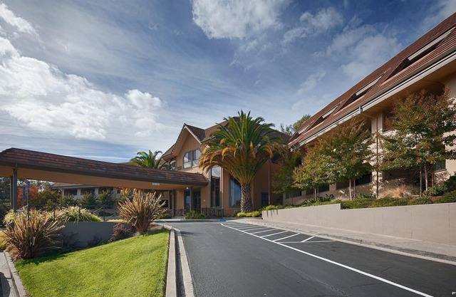 Best Western Plus Novato Oaks Inn