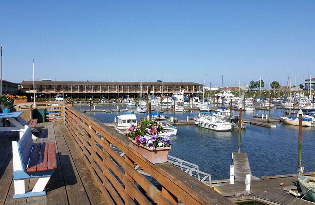Astoria Riverwalk Inn