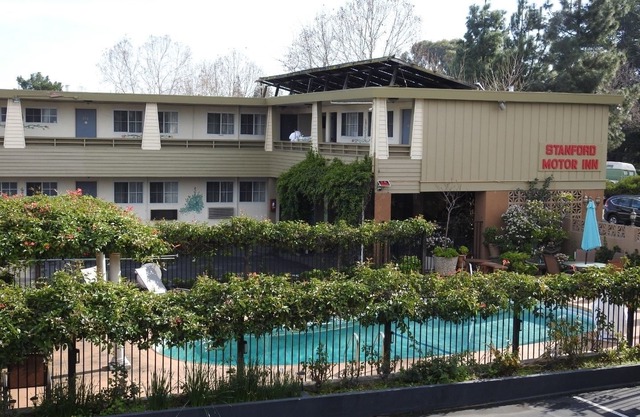 Stanford Motor Inn