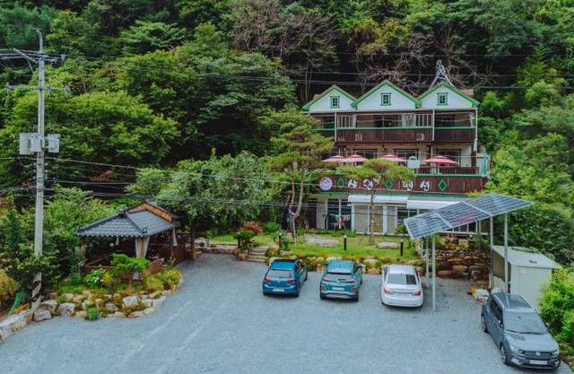 Ulsan (Baenaegol) Shine Pension