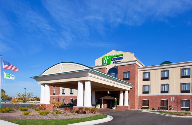 Holiday Inn Express Hotel & Suites Bay City, an IHG Hotel