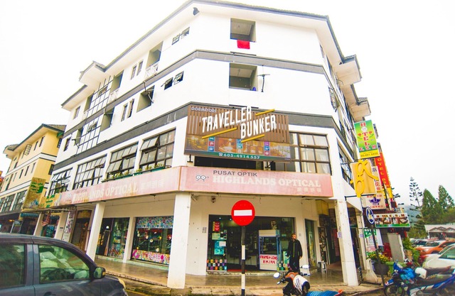 Traveller Bunker Hostel 1