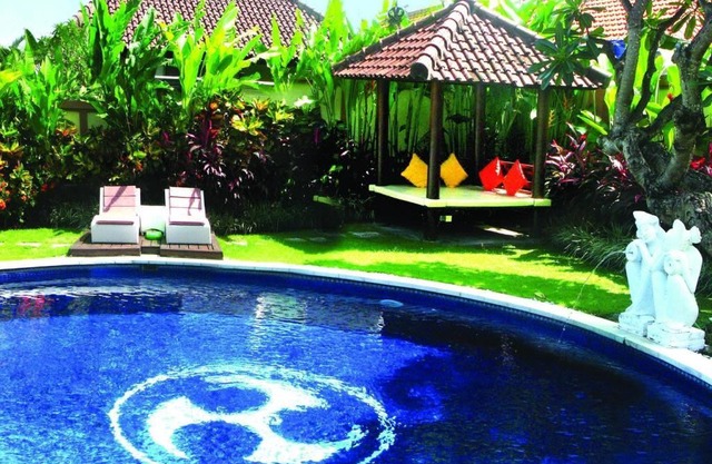 Heliconia Villa