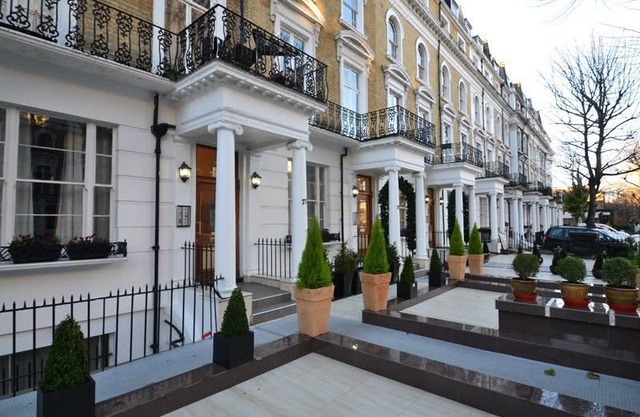 Hyde Park Suites
