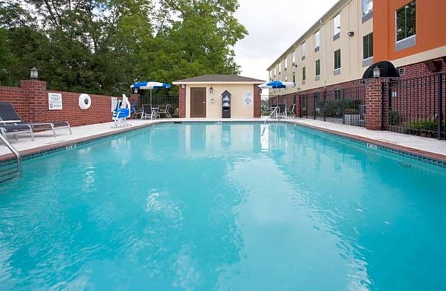 2-Star Hotel ∙ Holiday Inn Express Minden, an IHG Hotel