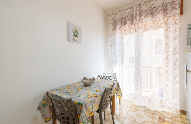 Holiday Apartment 'Casa Mazzini' with Balcony