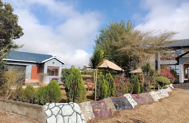 OLOIRIEN HOTEL & RESORT