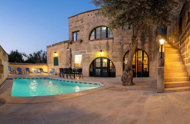 L-Ghorfa Taz-Zebbuga Farmhouse