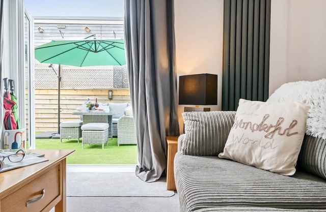 Bentley's Retreat sleeps 2 guests in 1 bedroom