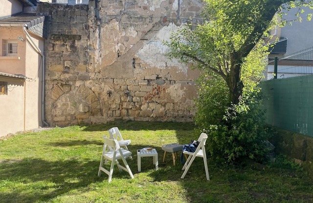 House in the heart of the historic center with garden and free parking