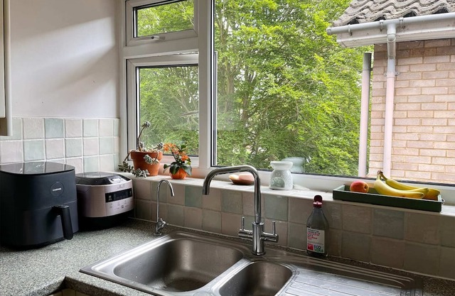 Beautiful 2BR Flat in Beckenham with Garden Views