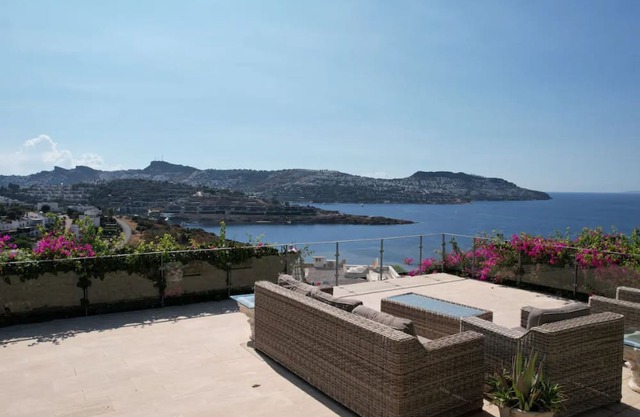 Villa w Sea View Terrace 5 min to Beach in Bodrum