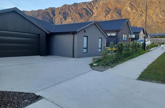 Dhee's cottage