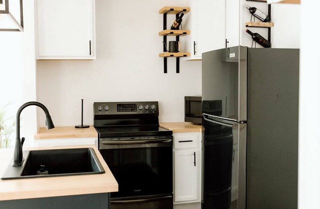 Only 10 minutes away from the Fairgrounds and Bricktown with ample parking!