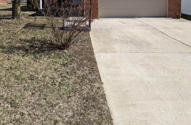 Charming 3-bedroom house in enchanting Lawrenceburg with WiFi, AC