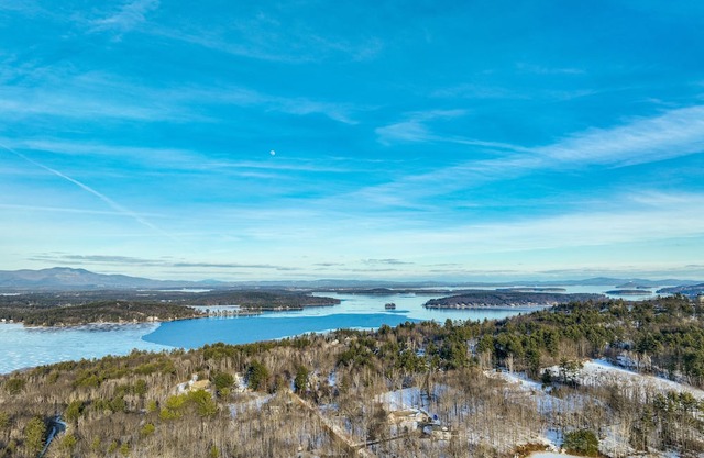 Laconia Retreat: 1/2 Mi to Lake Winnipesaukee!