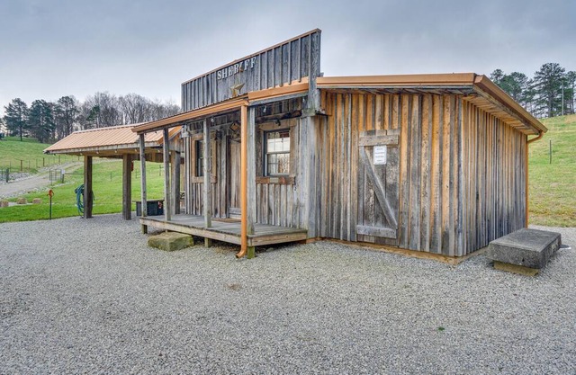 Jackson County Studio w/ Fire Pits & ATV Trails!