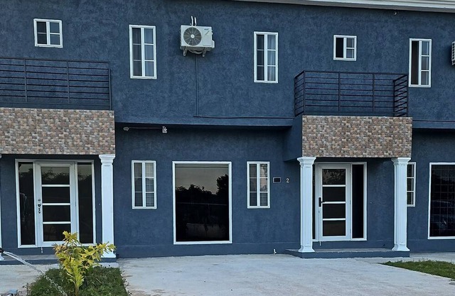 10 Minutes To May Pen Town Minutes To The Highway Condo In A Gated Community