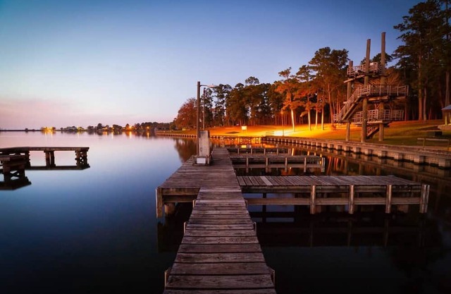 Private Lake Livingston Retreat with Amenities!