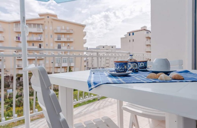 Holiday Home 'Nautilus' with Sea View, Wi-Fi and Air Conditioning