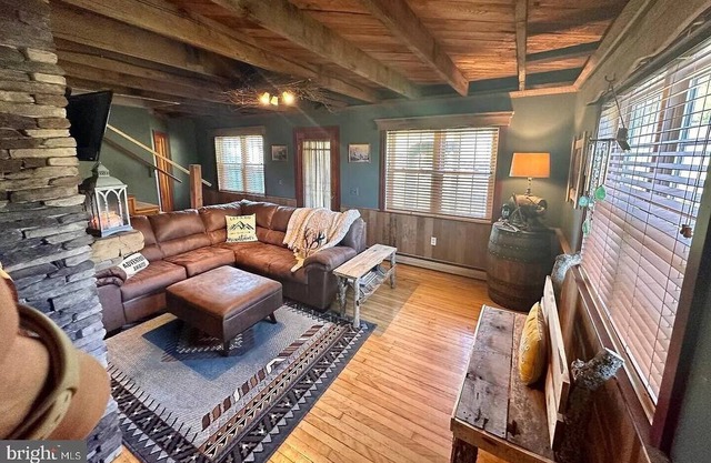 Beautiful Farm House on the Potomac River