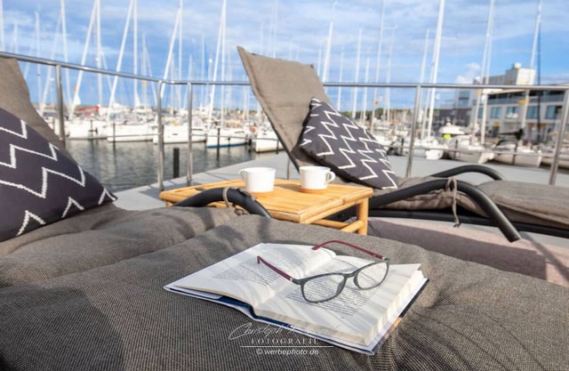 Houseboat Seahorse Comfortable Vacation Home