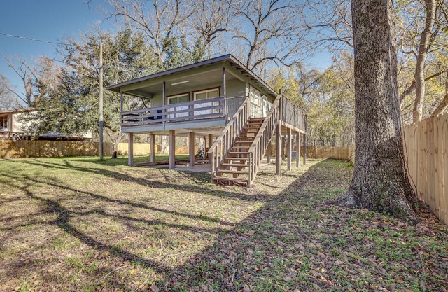 Dog-Friendly Cleveland Home w/ Deck, Near Fishing!