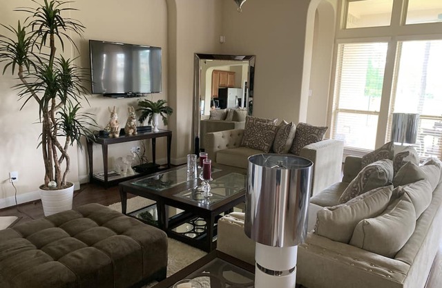 Friends and Family Vacation House @The Woodlands