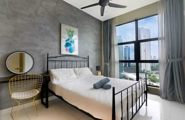 A Comfy Apt @ Arte MK, Free Parking, KLCC View