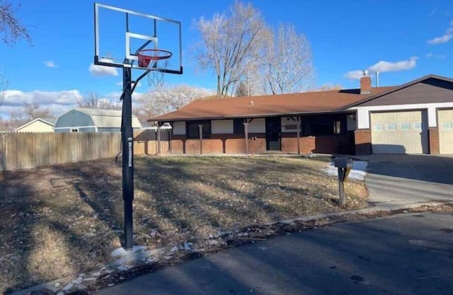 Mountain View Court