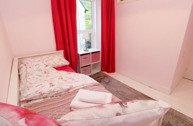 2 Emma Place, BODMIN