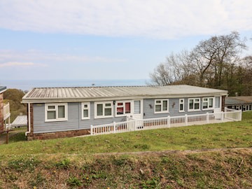 61 Sea Valley Chalet, WOOLFARDISWORTHY