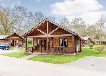 2 bedroom accommodation in Tilford, Farnham