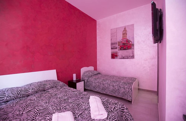 Double or Triple Room-Center of Naples