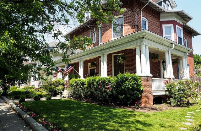 DC Gem 10 Bedrooms/9.5 Baths! Short Stays Available Too!