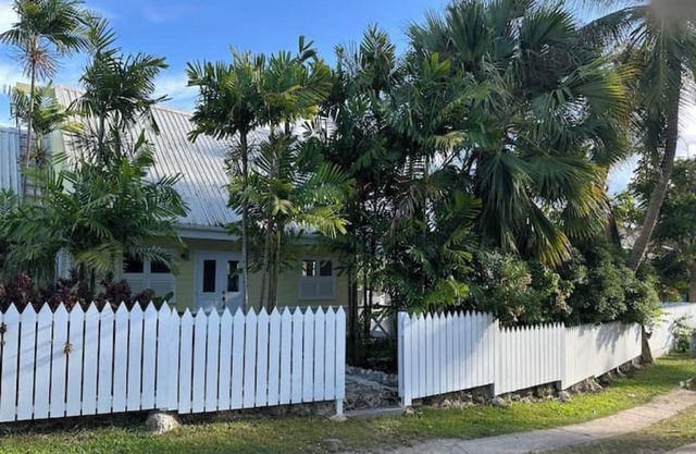 Lime Cottage 2BR Chattel Villa