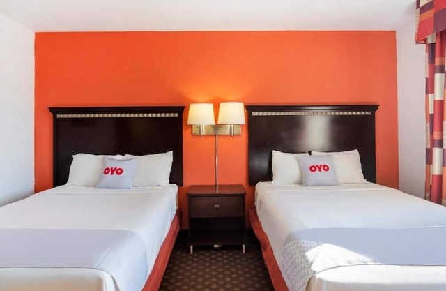 Explore Budget Unit With Parking Close To Dodge City Airport