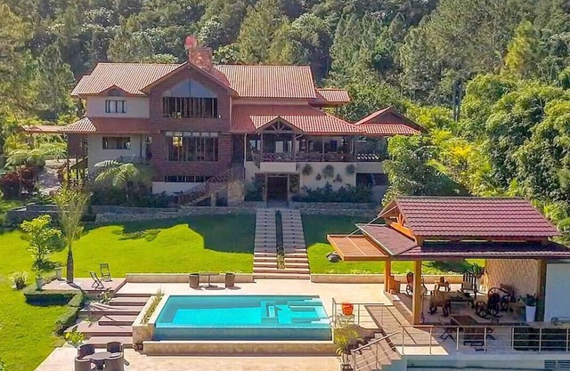 ®4BR{Wood~Mountain~Villa} @Jarabacoa +Heated Pool