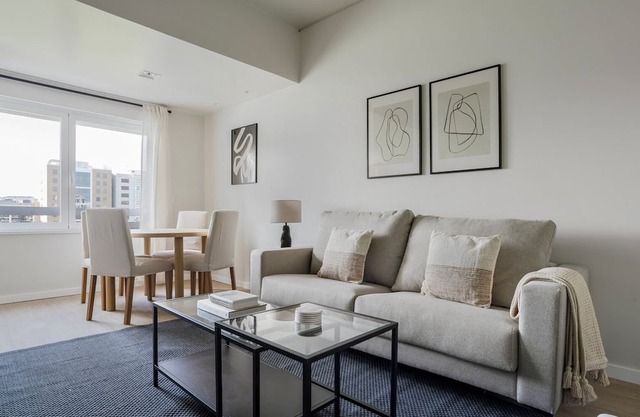 Blueground | Campo Grande, park view, nr Jardim