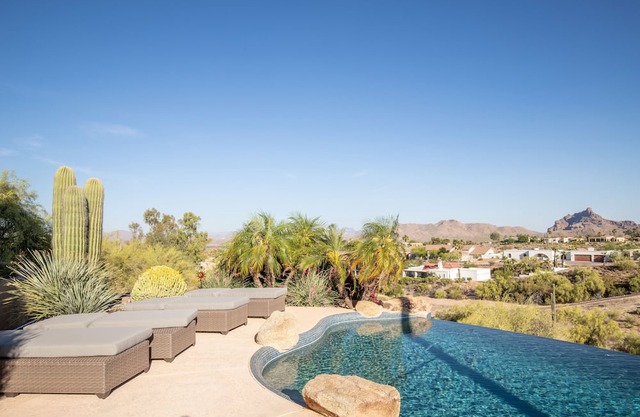 Phoenix 17 - Three Bedroom Villa, Sleeps 8