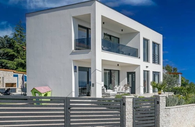🏝️ Villa Alma 5★ with sea view, pool, jacuzzi & sauna
